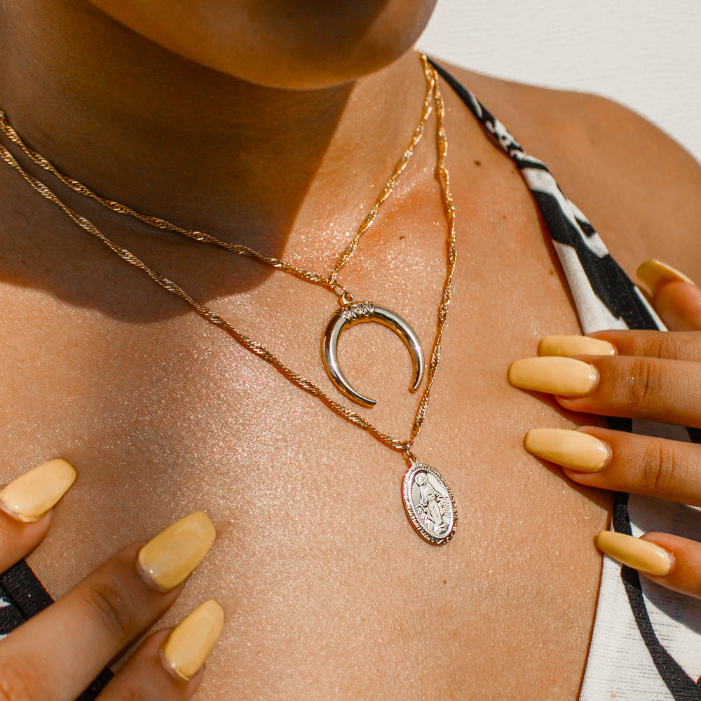 WOMEN'S LAYERED CRESCENT VIRGIN MARY NECKLACE PENDANT