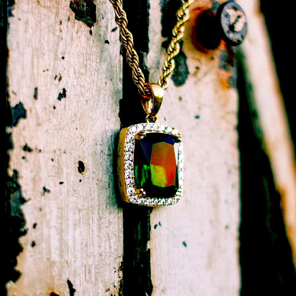 AURA EMERALD PENDANT NECKLACE & ROPE GOLD CHAIN