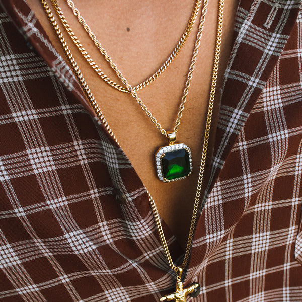 Emerald pendant necklace clearance