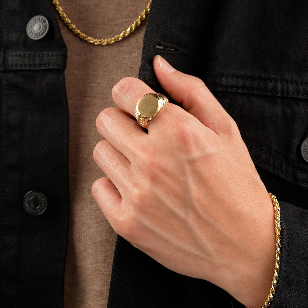 10k Solid Gold Round Ribbed Signet Ring