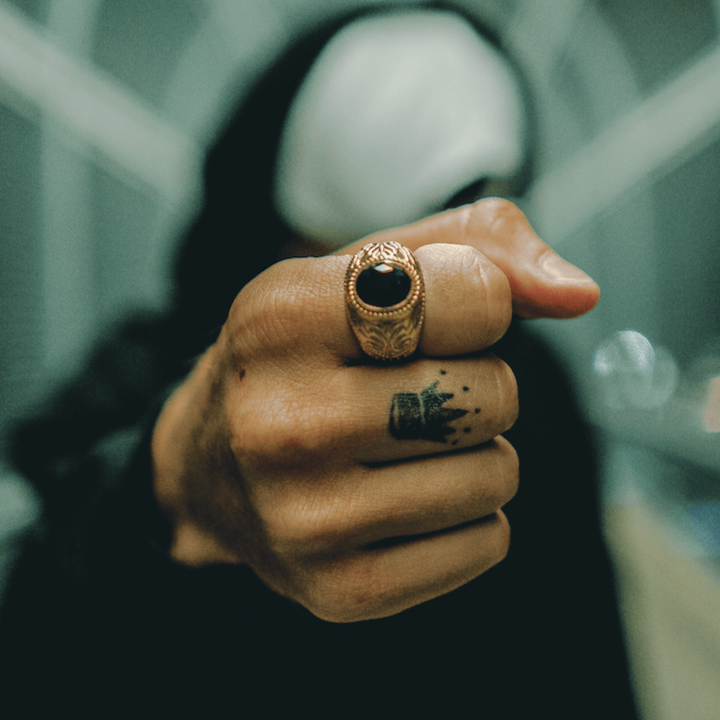 18k gold onyx mens ring deals