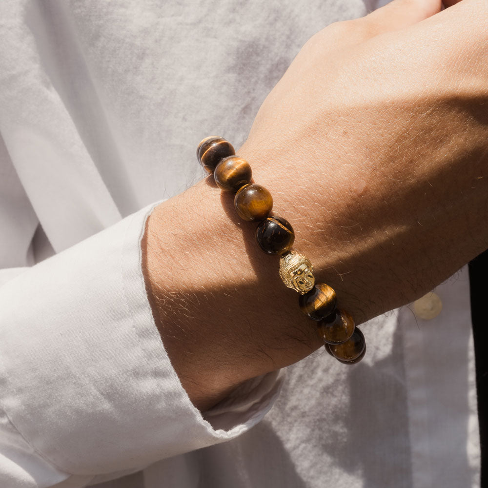 Zen Dear This bracelet consists of wooden beads and a white lion head